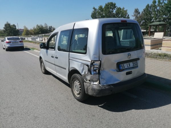 aa-20220911-28869774-28869772-samsunda_zincirleme_trafik_kazasinda_bir_kisi_yaralandi.jpg