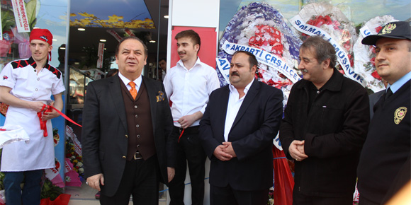 candaroglu-yeni-yuzuyle-hizmette…-(3).jpg