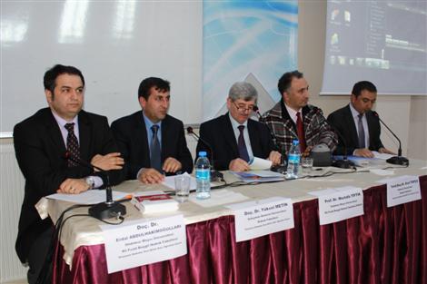 carsamba-4.-ord.-prof.-dr.-ali-fuad-basgil-sempozyumu-yapildi-(custom).20120416105753.jpg