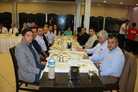 duygu-dolu-iftar-yemegi-(3).20150626113045.jpg