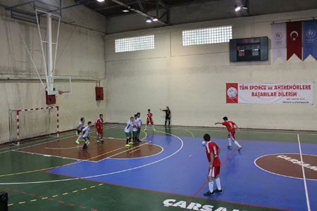 futsal’da-yari-final-heyecani--(1).jpg