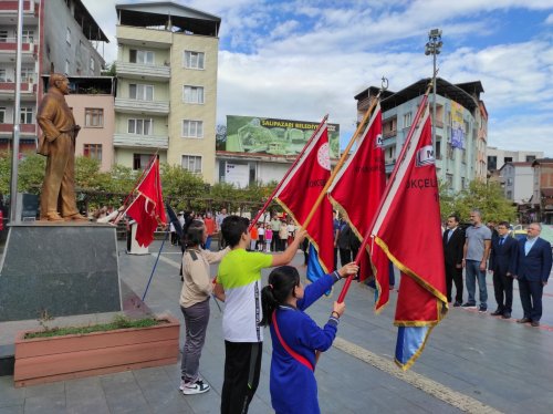 salipazari’nda-ilkogretim-haftasi-cosku-ile-kutlandi-(3).jpg