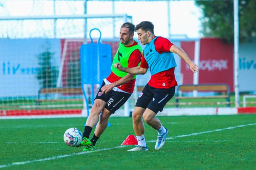 samsunspor,-sakaryaspor-macinin-hazirliklarini-surdurdu-(3).jpg