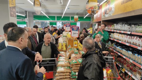 tarim-market-salipazari’nda-ilk-subesini-acti-(3).jpg