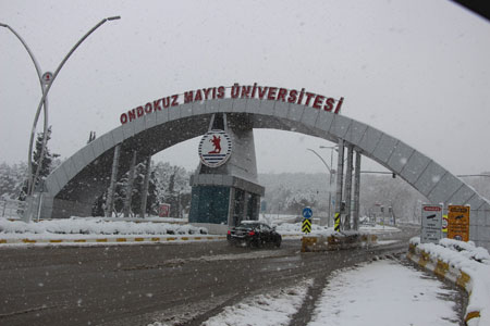 universite-ogrencilerinin-kar-keyfi2.jpg