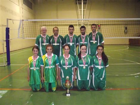 voleybol-turnuvasinda-kupalar-sahiplerini-buldu!!-(2)-(custom).jpg